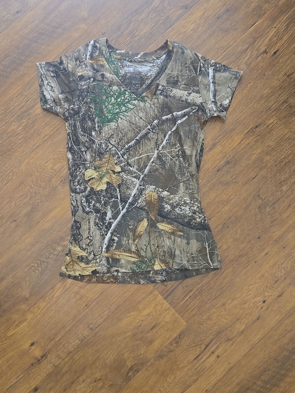 Realtree Lincoln Outfitters Camouflage T-Shirt
